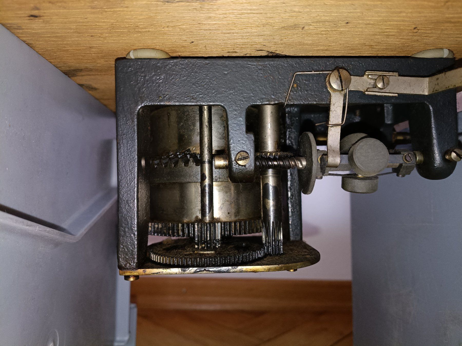 Giradischi: Alter Grammophon ca.1920 mit 70 Schellackplatten und Nadeln – Usato da Bern venduto da amspirit 7