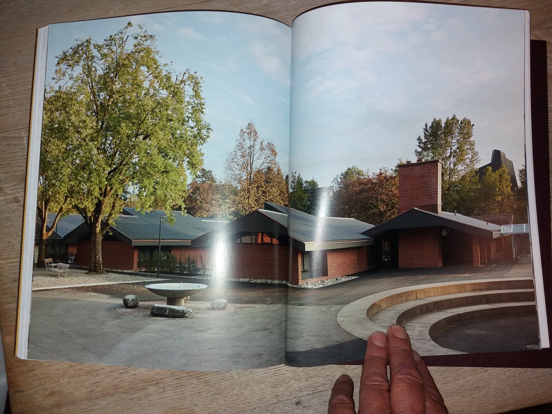 Libri: ARCHITEKTUR Pavillon Hellmatt selten – Usato da Welschenrohr venduto da Regool 7