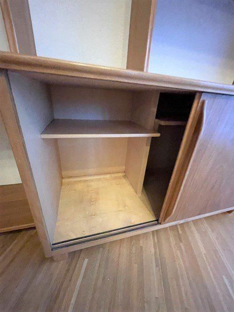 Scaffali: ReGaLwAnd – Usato da Winkel venduto da zeho 6