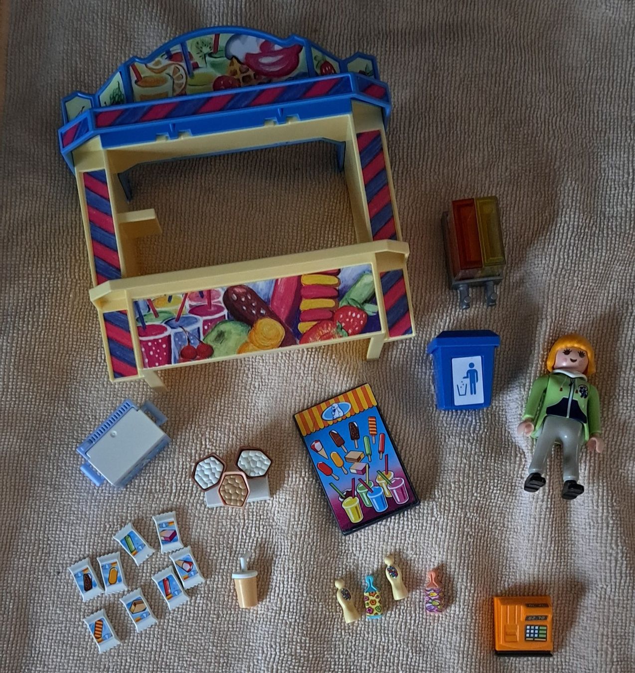 Figuren: Playmobii Stand mit Popcorn, Getränken & Eiscreme – Gebraucht aus Breitenbach von Lucky0518