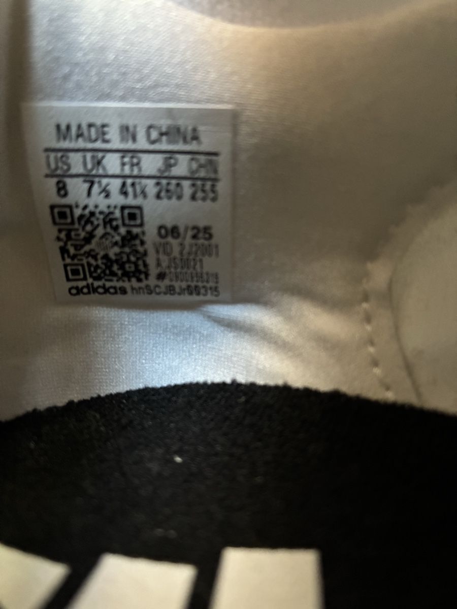 Adidas Scarpe da uomo: Joggingschuh adidas 41 1/3 – Nuovo (secondo la descrizione) da Biberist venduto da wacholder 4