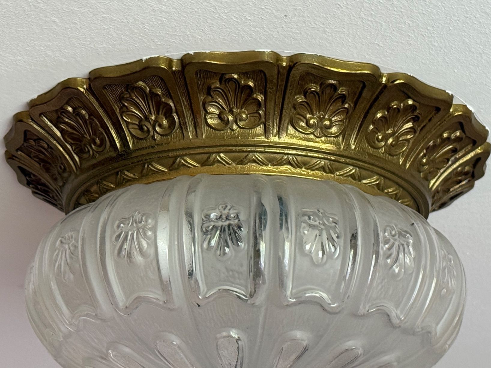 Lampadari & plafoniere: Deckenleuchte Messing & satiniertes Glas Ø 28.5 cm – Usato da Itingen venduto da uhu777
