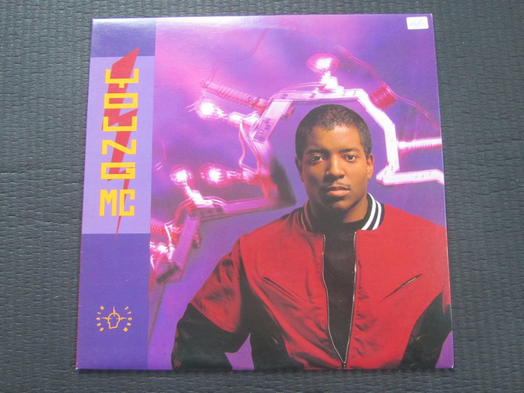 Dischi in vinile: Young MC - Brainstorm LP, Top Zustand, 1989 Release! – Usato da Seengen venduto da mikelele