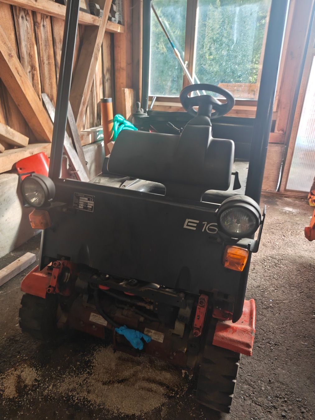 Linde Carrelli elevatori e a forche: Linde E16C zum Schlachten – Usato da Göschenen venduto da Bigfish45
