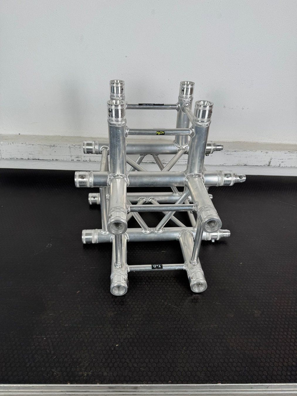 Tralicci: Globaltruss F34 T+Down Ecke – Usato da Buchs AG venduto da N-joyEvents