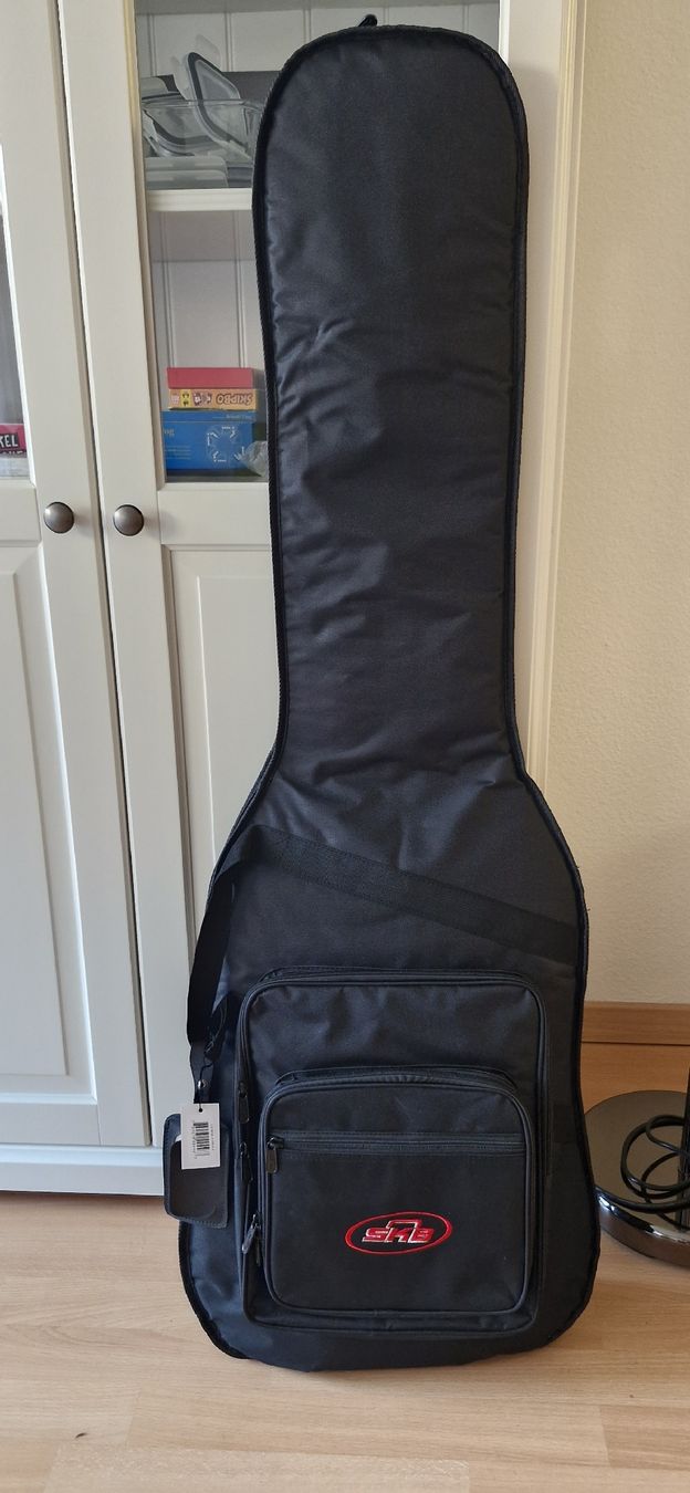 Strumenti musicali: E-Bass schwarz guter Zustand – Nuovo (secondo la descrizione) da Rupperswil venduto da Cielo46 7
