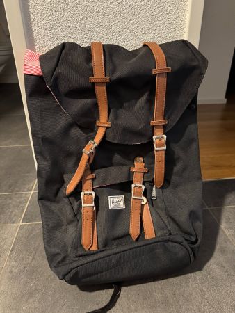 Herschel Rucksack schwarz, neuwertig, Top Zustand