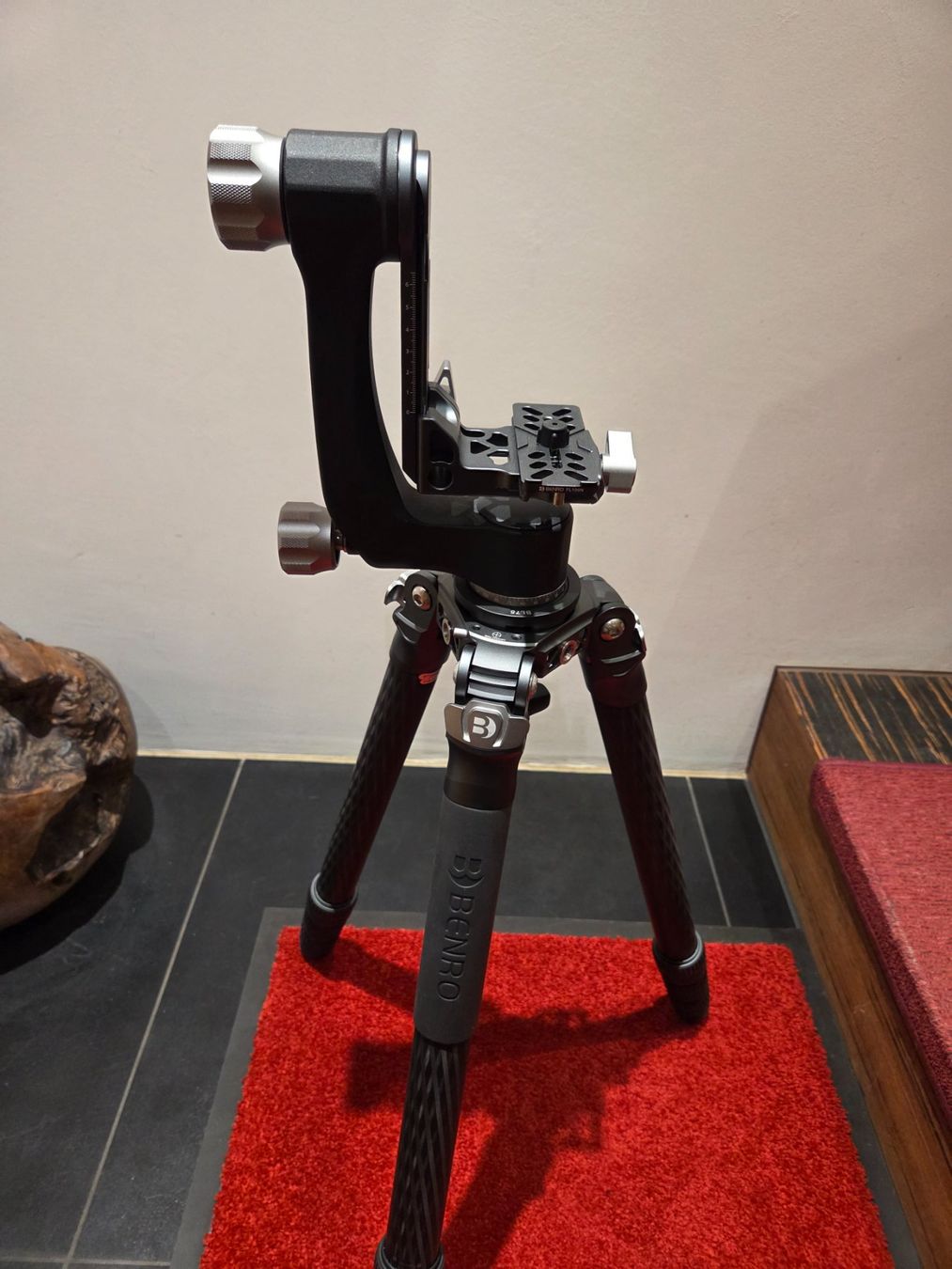 Benro Treppiedi & Teste: Benro Stativ mit Gimbal - neu und ungebraucht!! – Nuovo (secondo la descrizione) da Kriegstetten venduto da Tamandua
