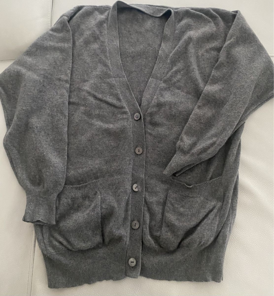 Jacken: 100% Kaschmir Strickjacke – Gebraucht aus Opfikon von Luis144
