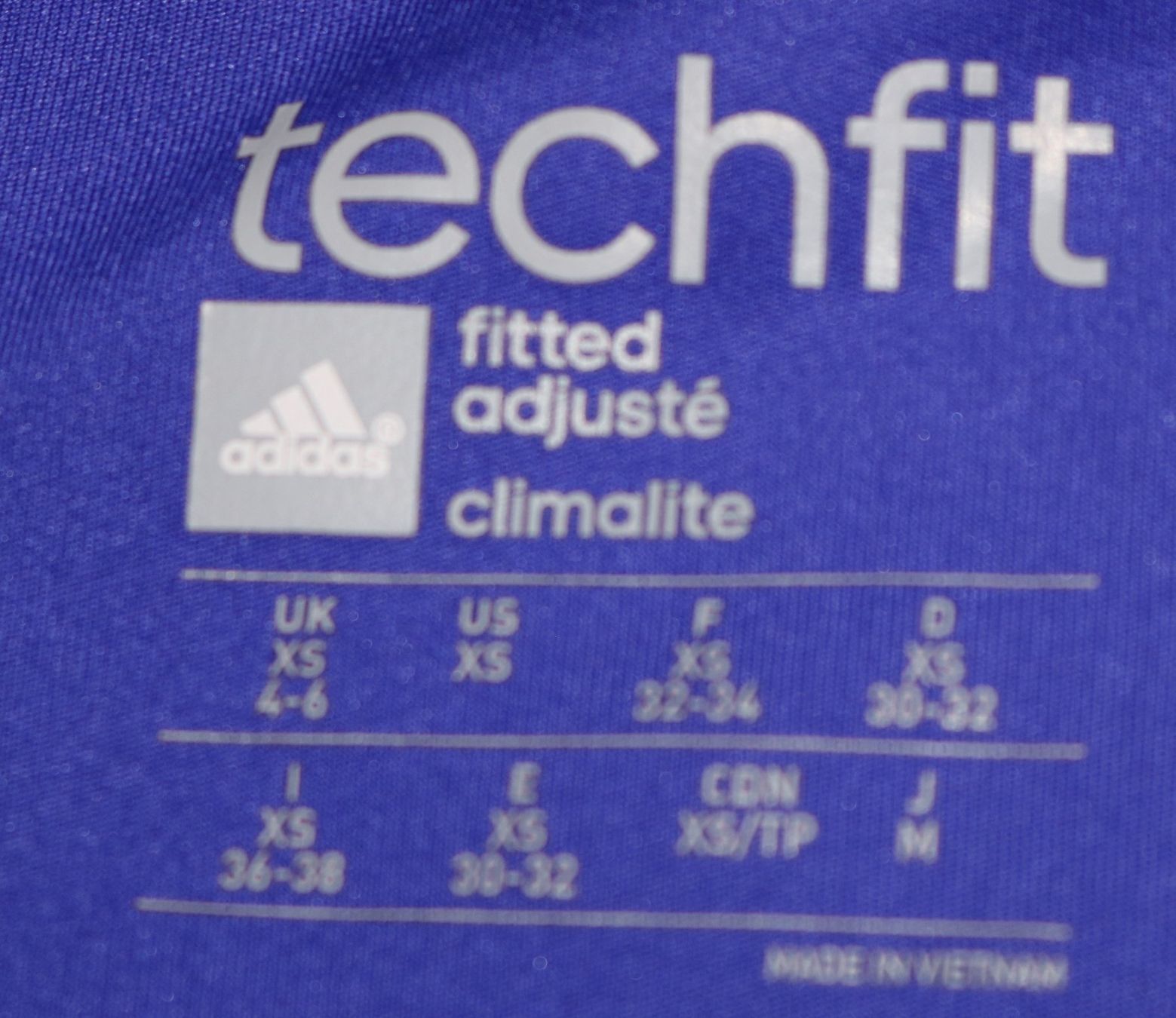 Adidas Top: Sporttop Damen Grösse S violett – Usato da Zuchwil venduto da cel_6nyv 1