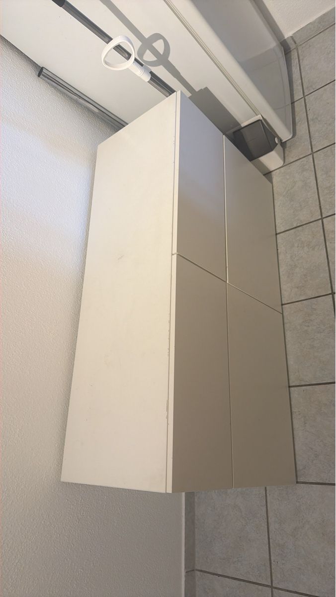 Mobilhome: Mobiletto  colore bianco usato – Usato da Wil SG venduto da sal_5s28