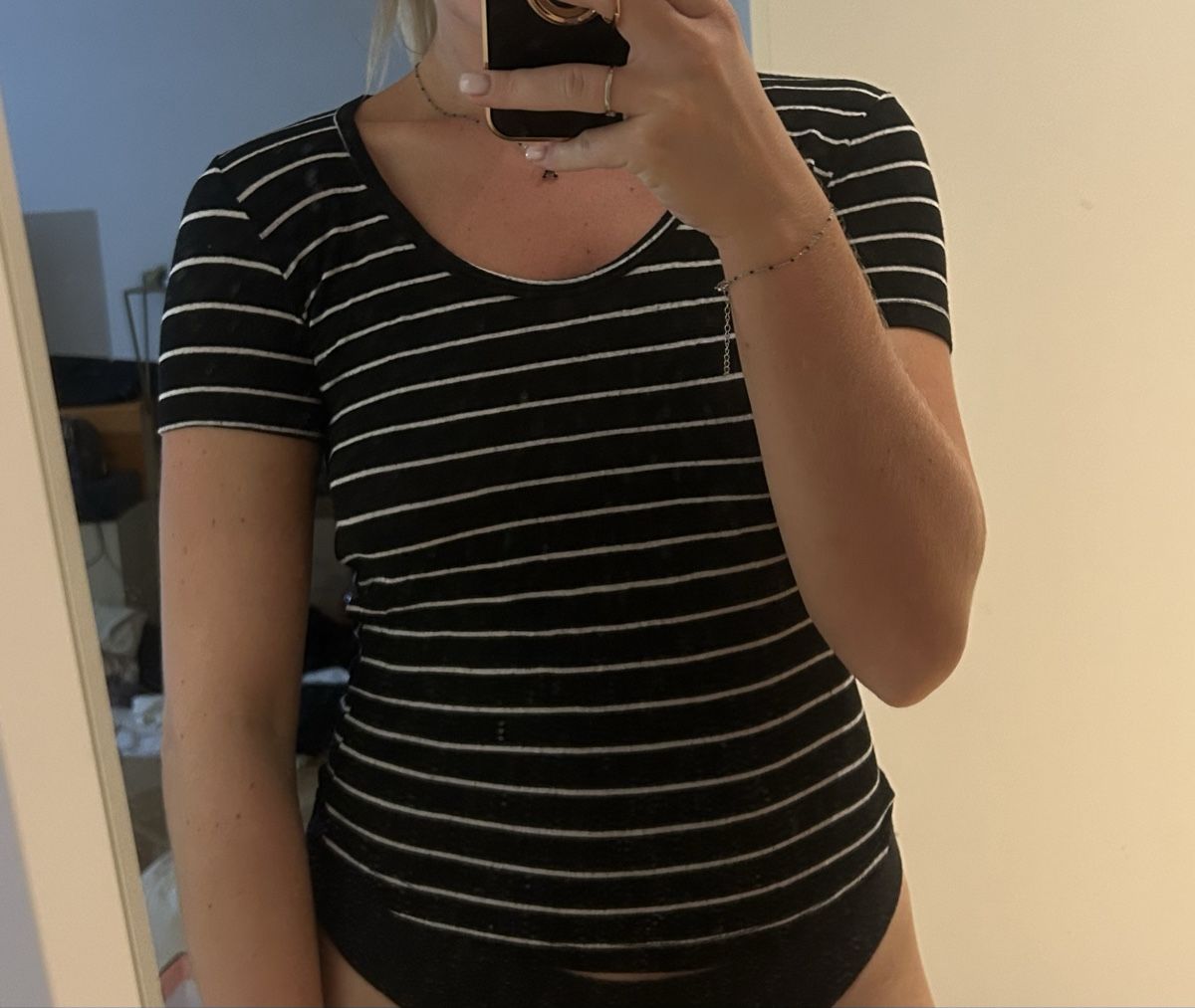 Brandy Melville Tops: Brandy Melville top – Gebraucht aus Zürich von gol_zrr2 2