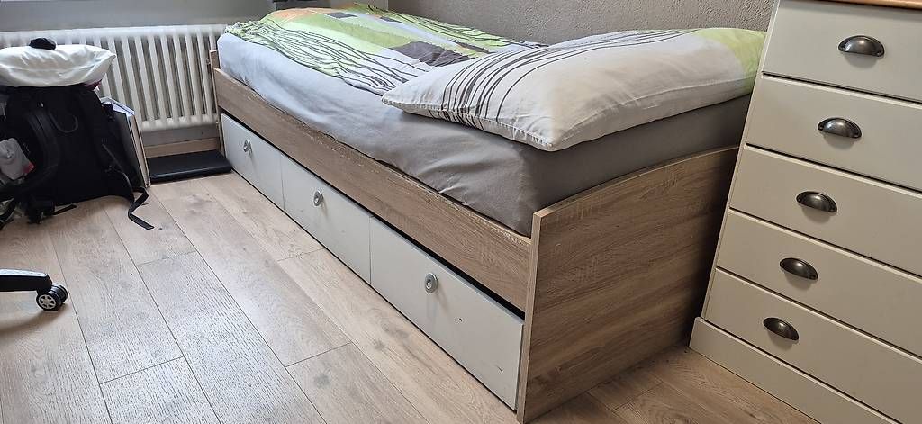 Betten: Bett inkl. Lattenrost – Gebraucht aus Ibach von s_gallicchio