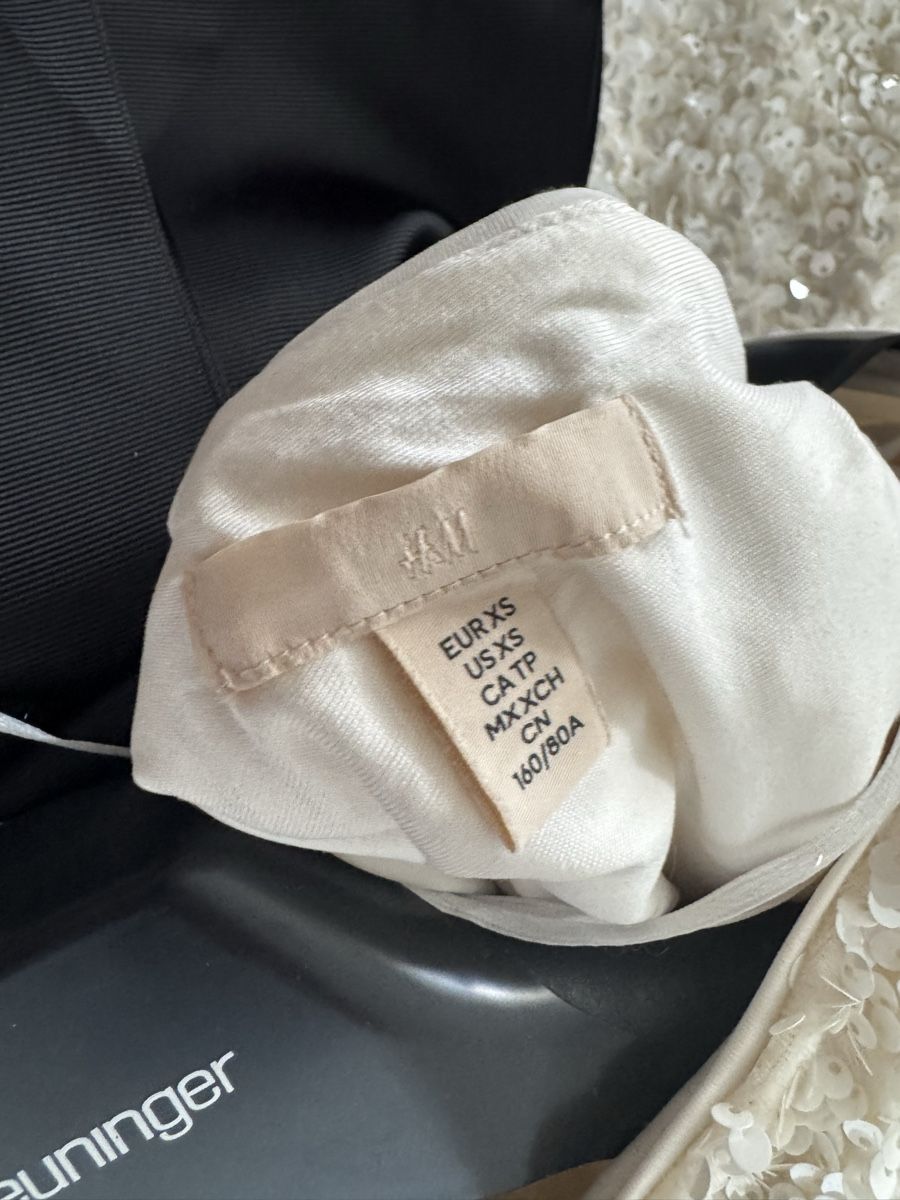 H&M Vestiti: Glitzer-Kleid mit Schleife – Usato da Schaan venduto da kri_tsw8 4