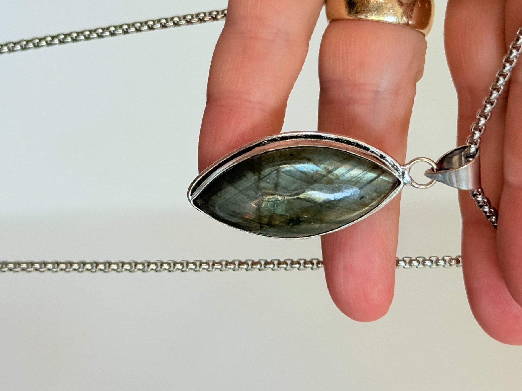 Catenine: Collier Labradorite Marquise Massif Neuf – Nuovo e nell'imballaggio originale da Genève venduto da AWWA 1