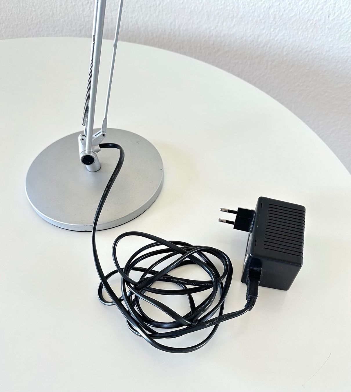 Lampade: Lumess Design Tischlampe Silber – Usato da Basel venduto da curated_finds 4