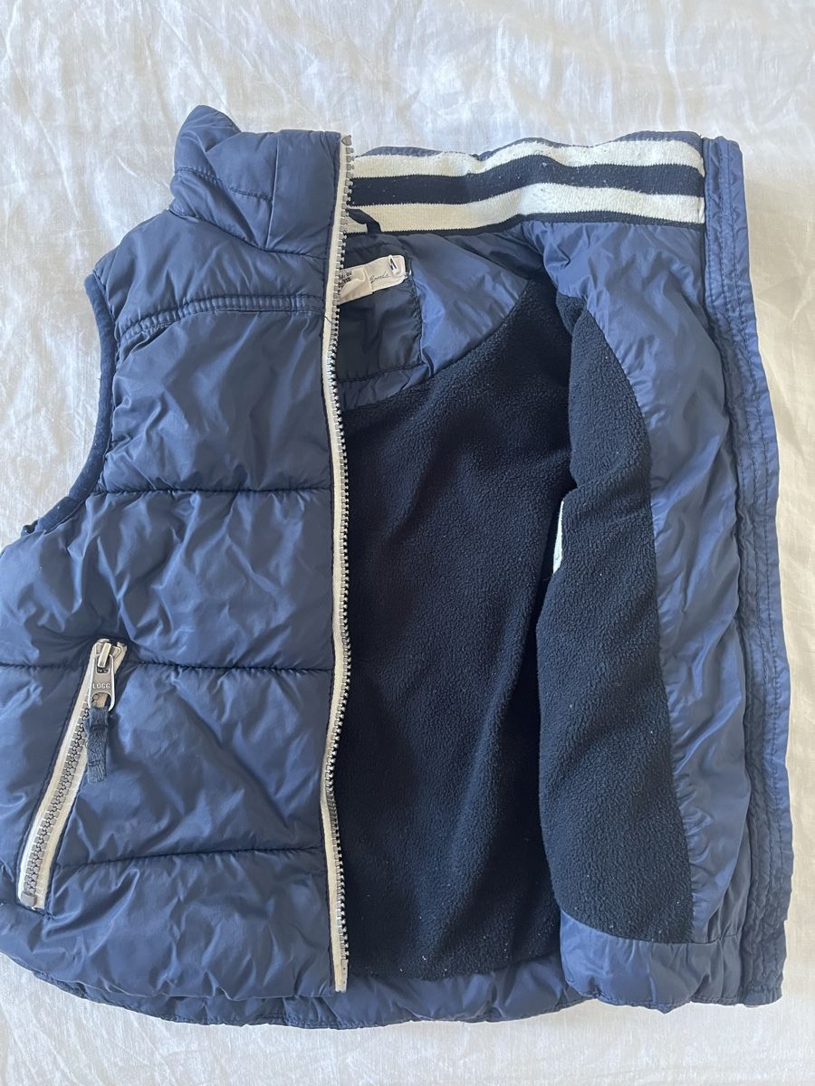 H&M Autres vêtements garçon: GILET GR 110 – D'occasion à Cham par carmen1985 1