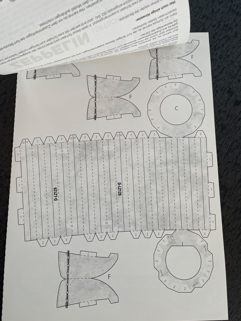 Kit bricolage: Bastelbogen Zeppelin / Luftschiff Hindenburg Nr.328 – Nuovo (secondo la descrizione) da Füllinsdorf venduto da bienli 3
