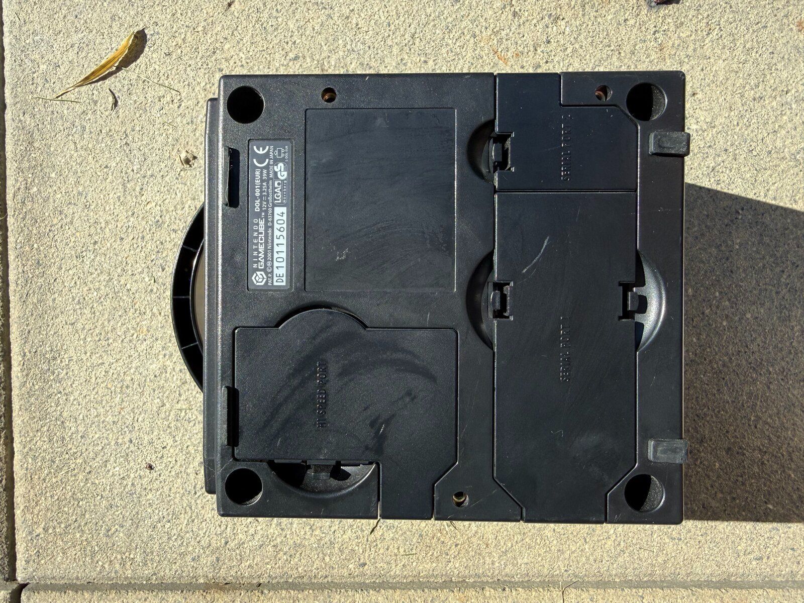 Nintendo Console: GameCube schwarz DOL-001 + 2 Controller, ohne Netzteil – Usato da Nussbaumen AG venduto da Macrozone 5