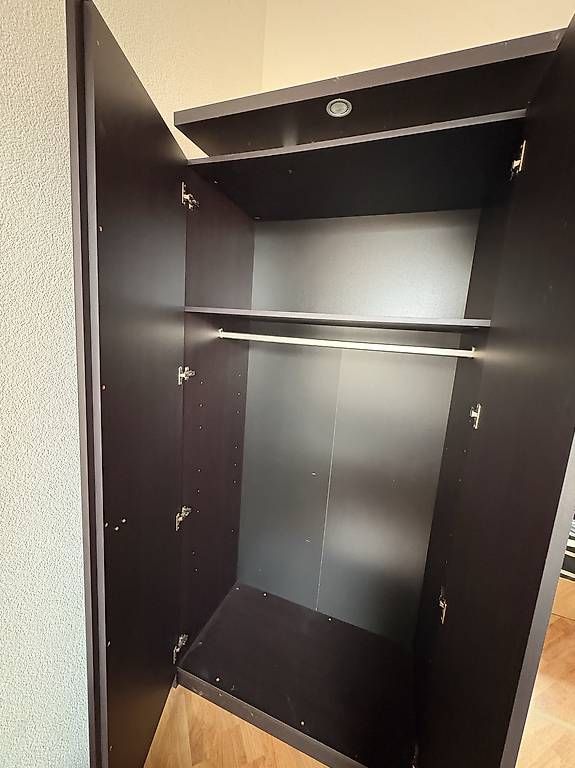 Armadi: Armoire à habits  – Usato da Dombresson venduto da jor_wdd7 2