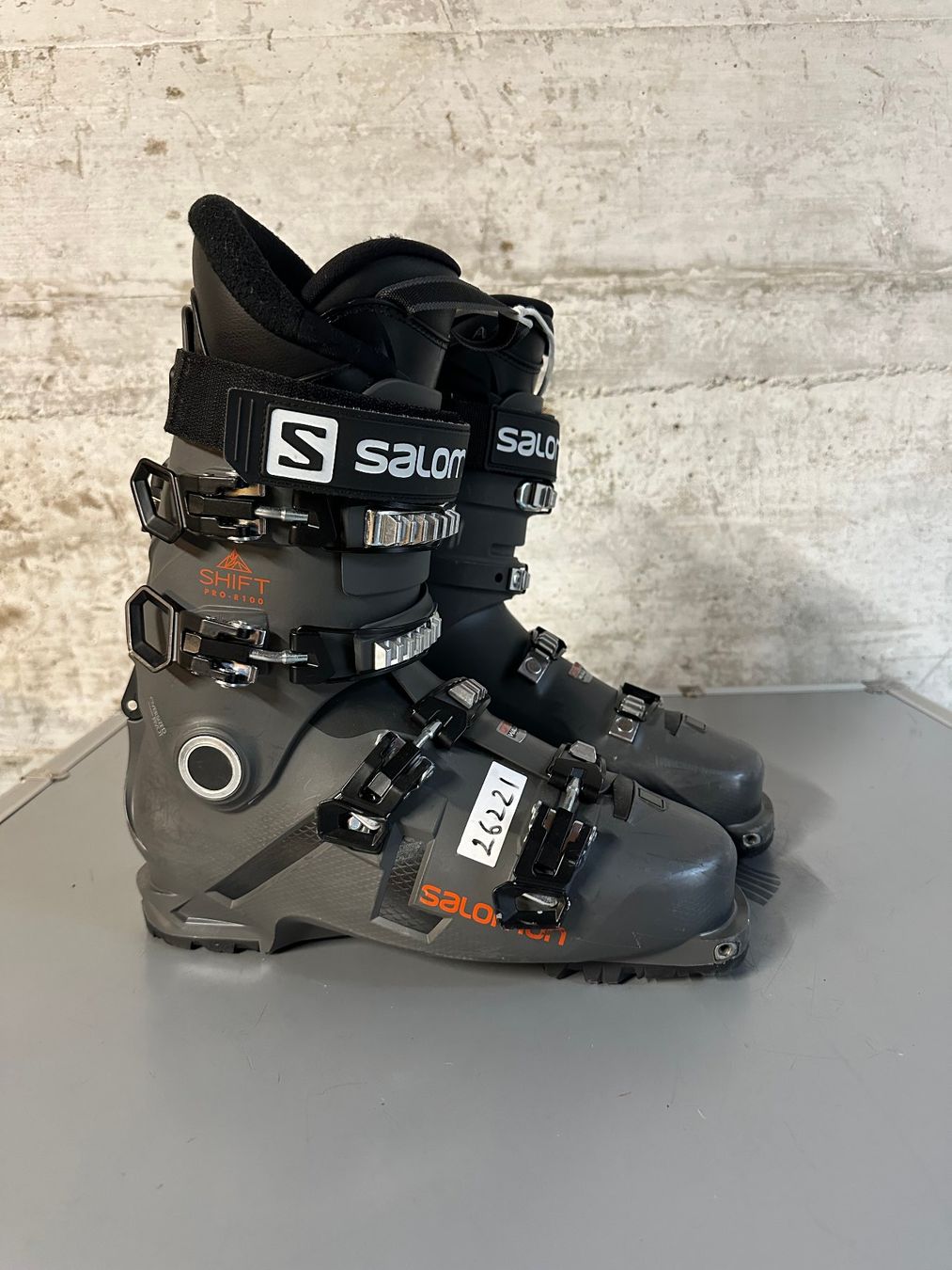 Salomon Chaussures hommes: Salomon Shift Freeride Skischuhe 27 / 42 – D'occasion à Emmenbrücke par karkarkar
