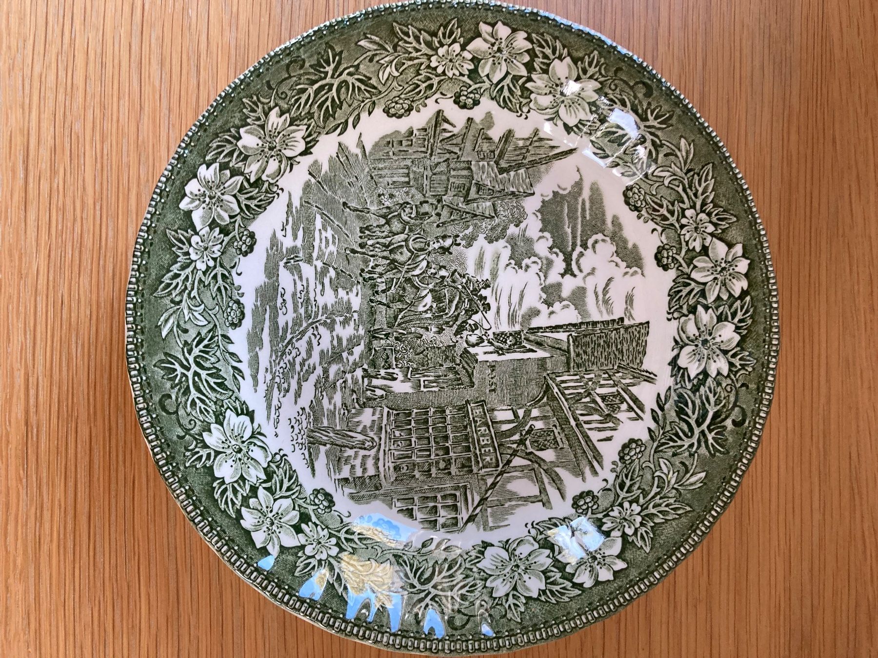 Piatti: Assiette décorative vintage Royal Tudor ware – Usato da Confignon venduto da Gd8