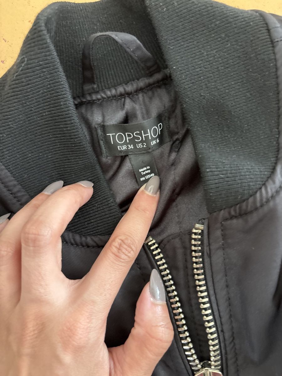 Zara Lotti di vestiti: Kleiderpaket Grösse XS und 34 – Usato da Zürich venduto da del_gdm2 2