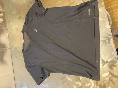 Asics running shirt black breathable size L good condition