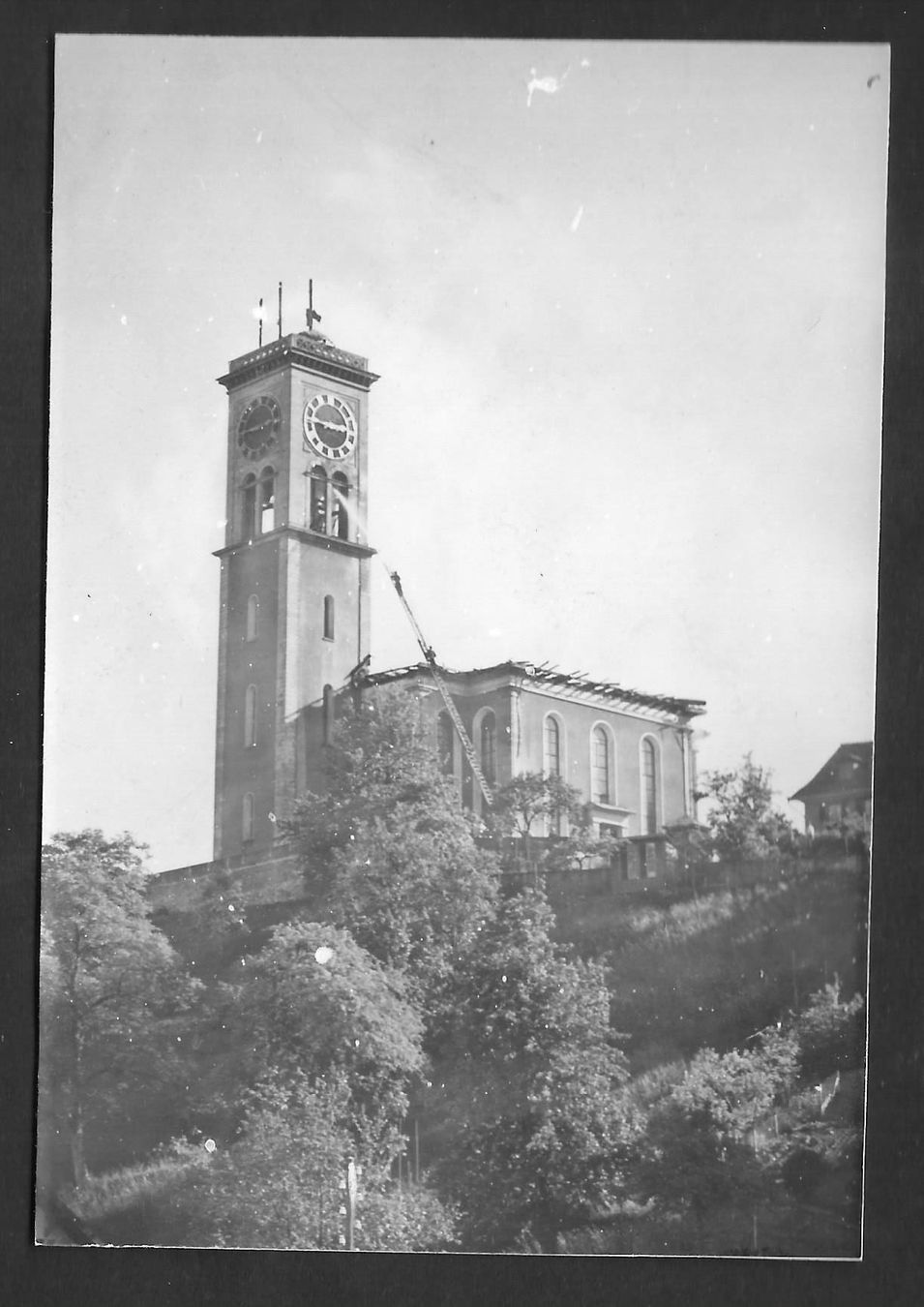 Cartoline postali: Thalwil Kirche nach dem Brand – Usato da Olten venduto da clotaldi
