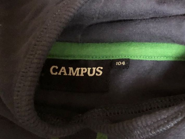 Pulls et sweat-shirts: Kapuzenpullover Grösse 104 – D'occasion à Vilters par san_2t9g 1