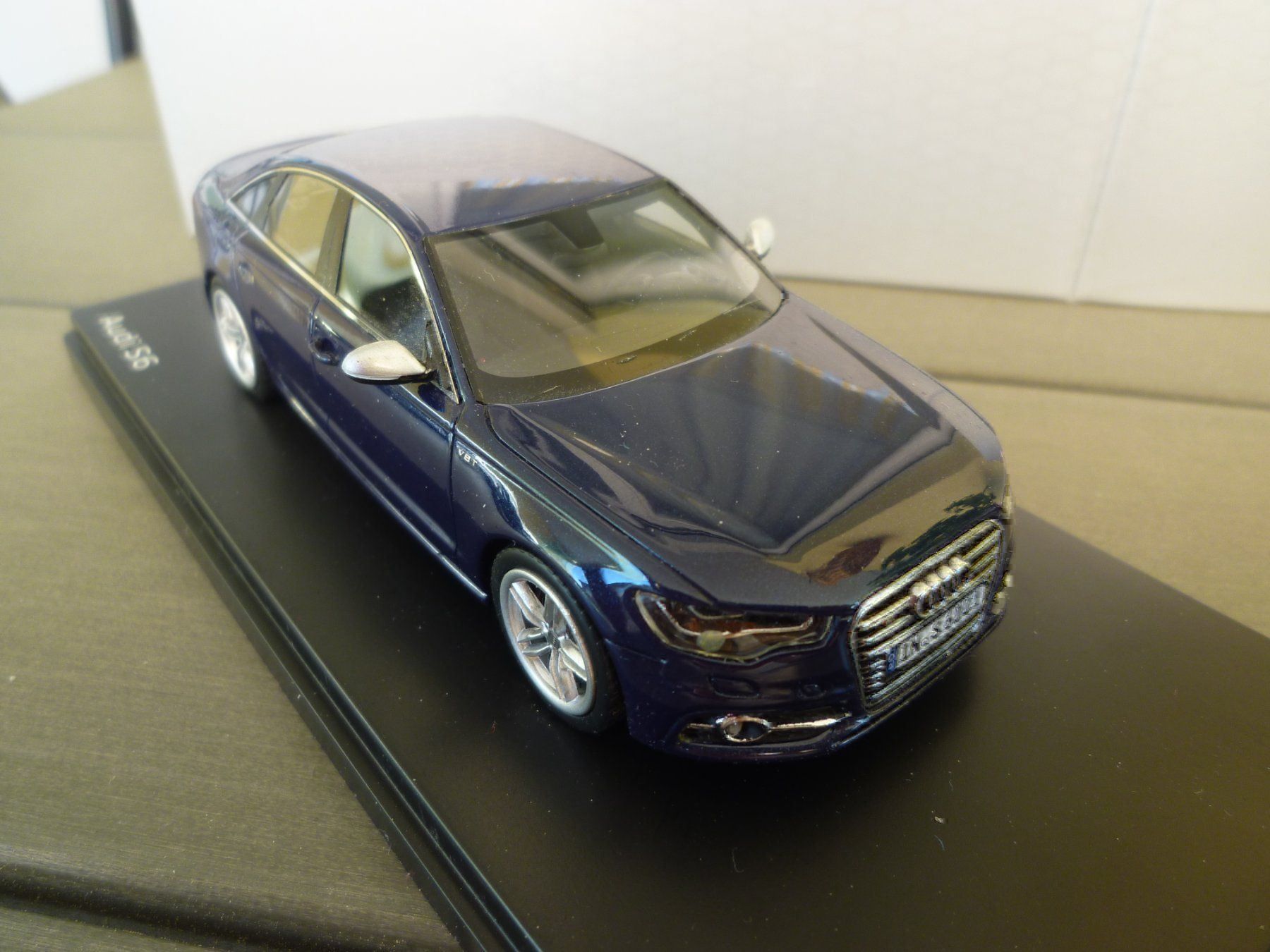 Audi Modellini d'auto: Audi S6 – Nuovo e nell'imballaggio originale da Flawil venduto da Imperiosud 1