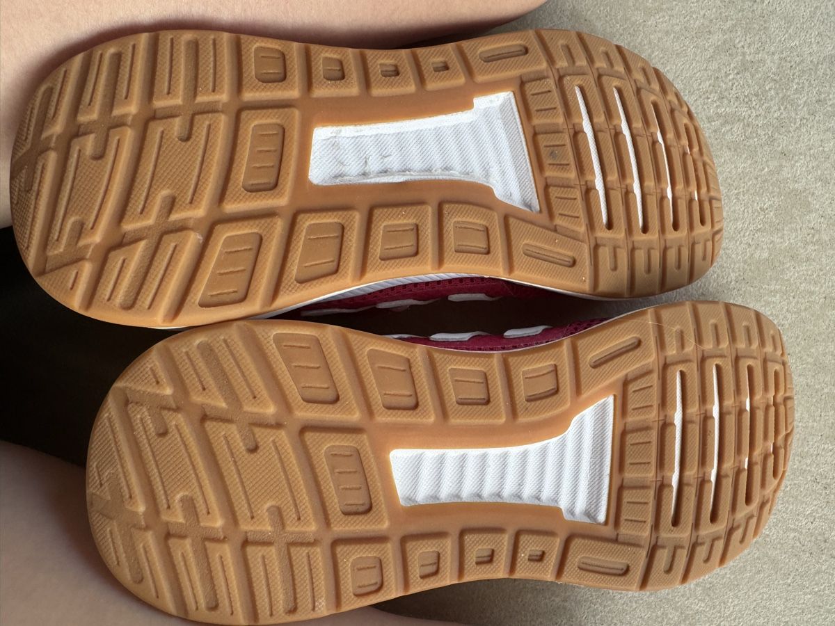 Adidas Schuhe für Mädchen: Turnschuhe – Gebraucht aus Klosters von ste_5crp 4