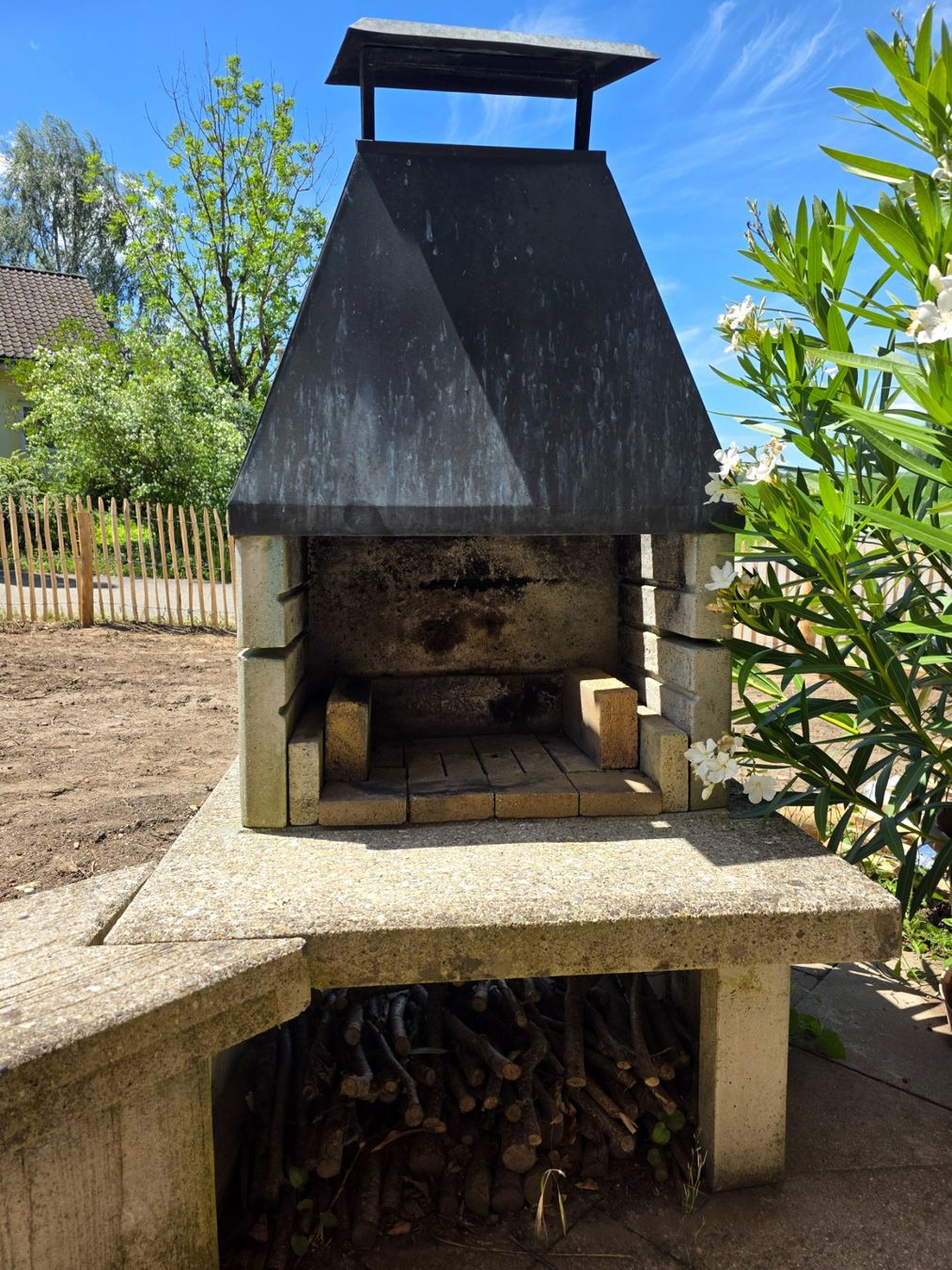Griglie: Gartencheminée mit Sitzbank – Usato da Schlattingen venduto da Alex-21 1
