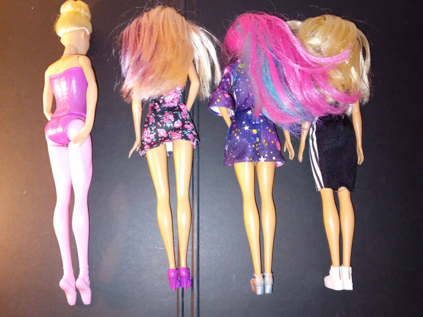 Bambole: 4 Barbie puppe – Usato da Biasca venduto da Old_6blh 4