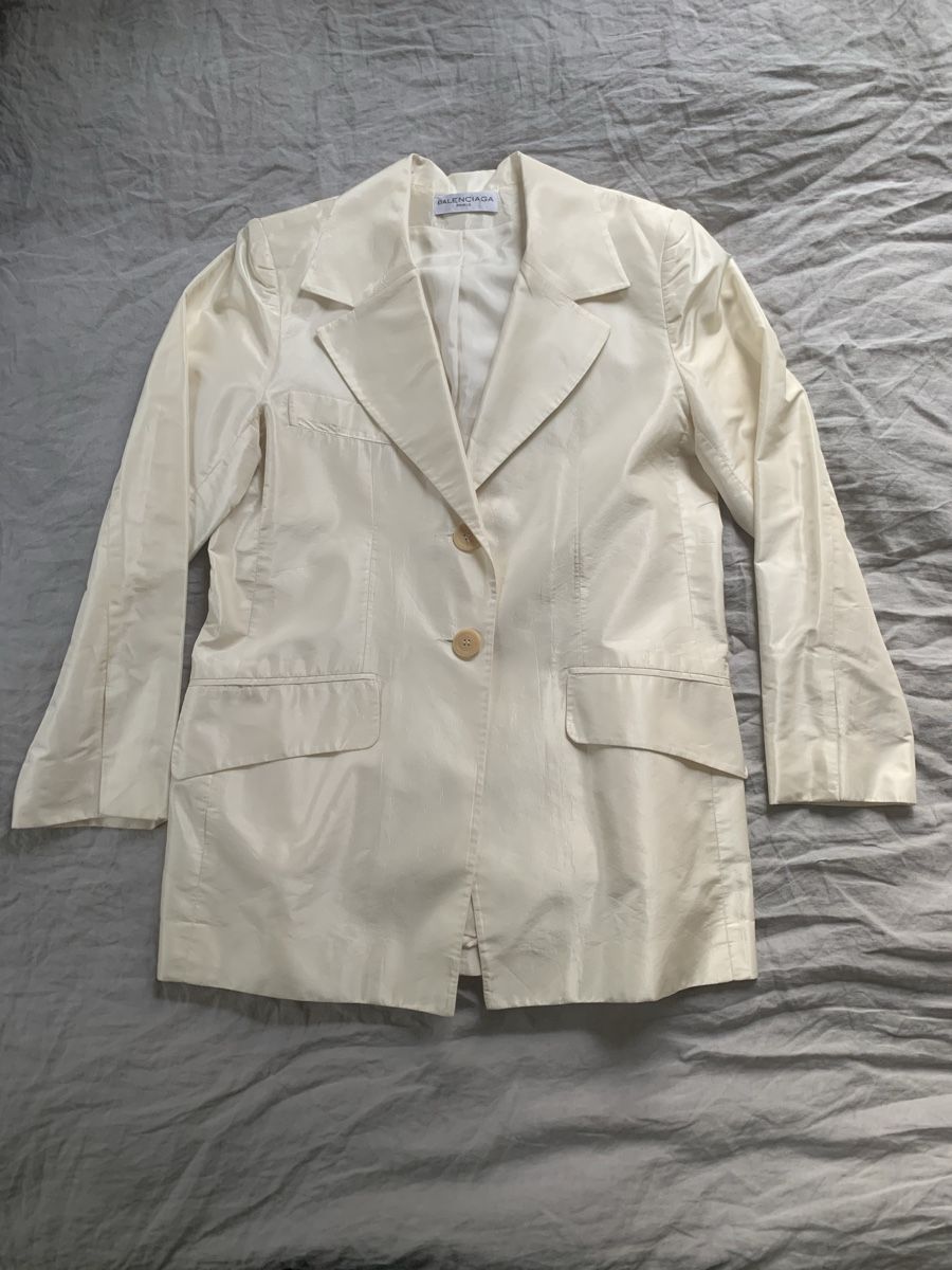 Balenciaga Completi & Tailleur: Original Balenciaga Seidenblazer Gr. 38 – Nuovo (secondo la descrizione) da Zürich venduto da ilj_b22t
