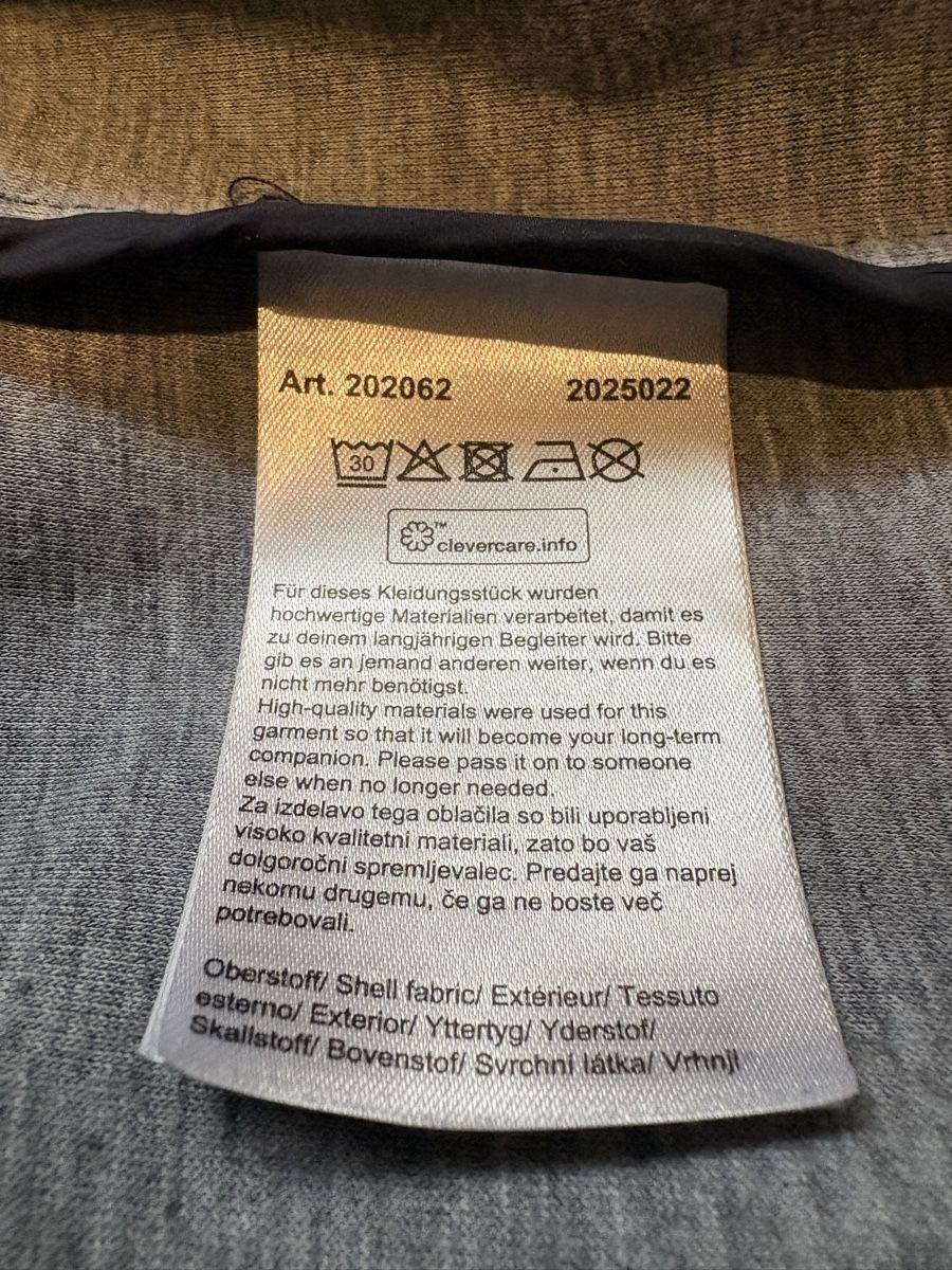 Cecil Jacken: Cecil Jacke XL – Neu (gemäss Beschreibung) aus Hombrechtikon von Waanfasa 4