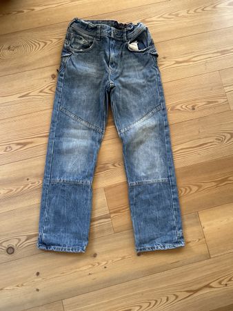 Coole Kinder Jeans Gr. 140