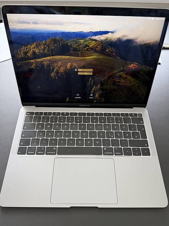 Apple Notebook: MacBook Air 13" 128GB, 8GB, A1932 – Usato da Zug venduto da mel_kyra 1