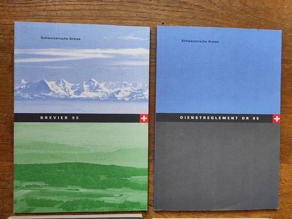Libri: Diverse Reglemente Schweizer Armee – Usato da Muttenz venduto da Laeckerlihamschter 3