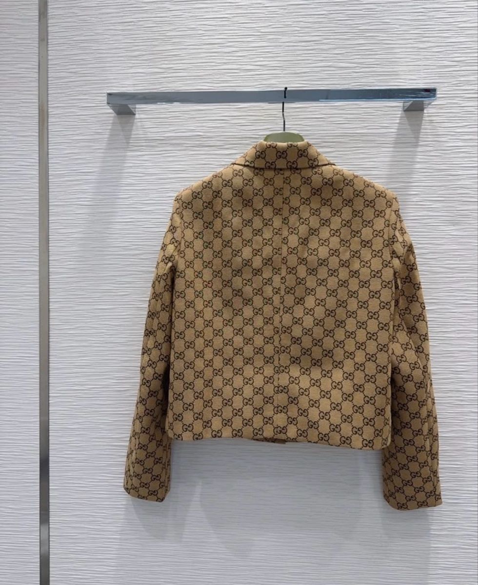 Gucci Giacche: Gucci jacket – Usato da Lausanne venduto da LadyGSx 2