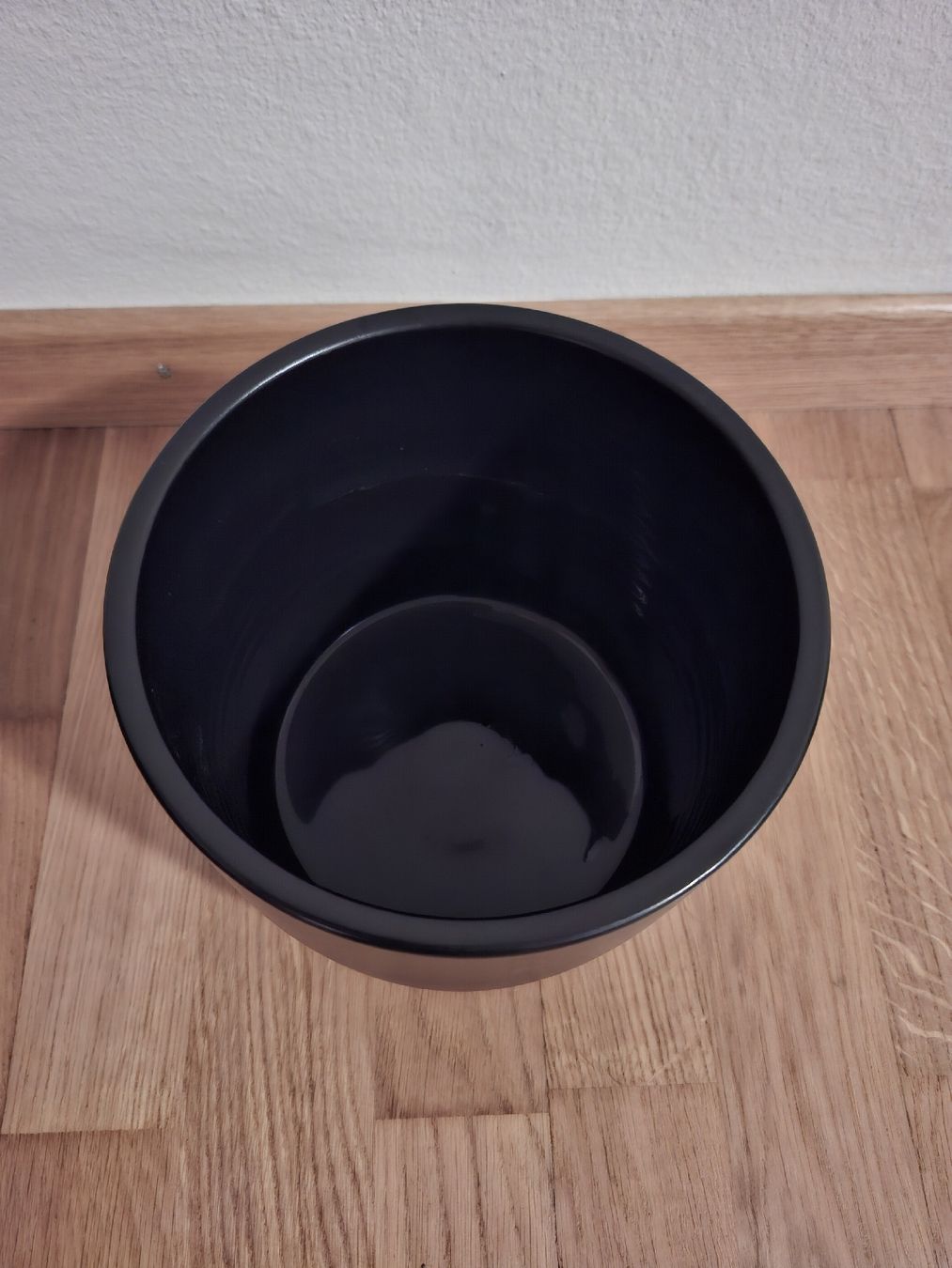 Blumentöpfe: Schwarzer Blumentopf aus Keramik – Neu (gemäss Beschreibung) aus Zürich von lui_q6mt 1
