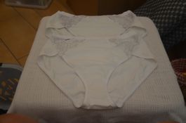 TAILLE 48 - 2 STUCK SLOGGI