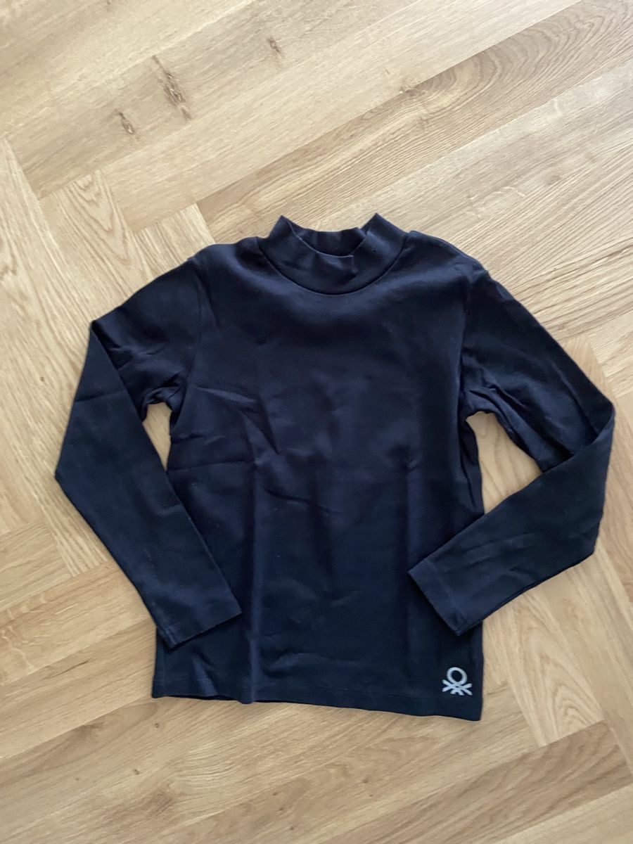 Benetton Maglioni & Felpe: Pullover mit Stehkragen von Benetton, Grösse 128 – Nuovo (secondo la descrizione) da Wohlen AG venduto da Michi761