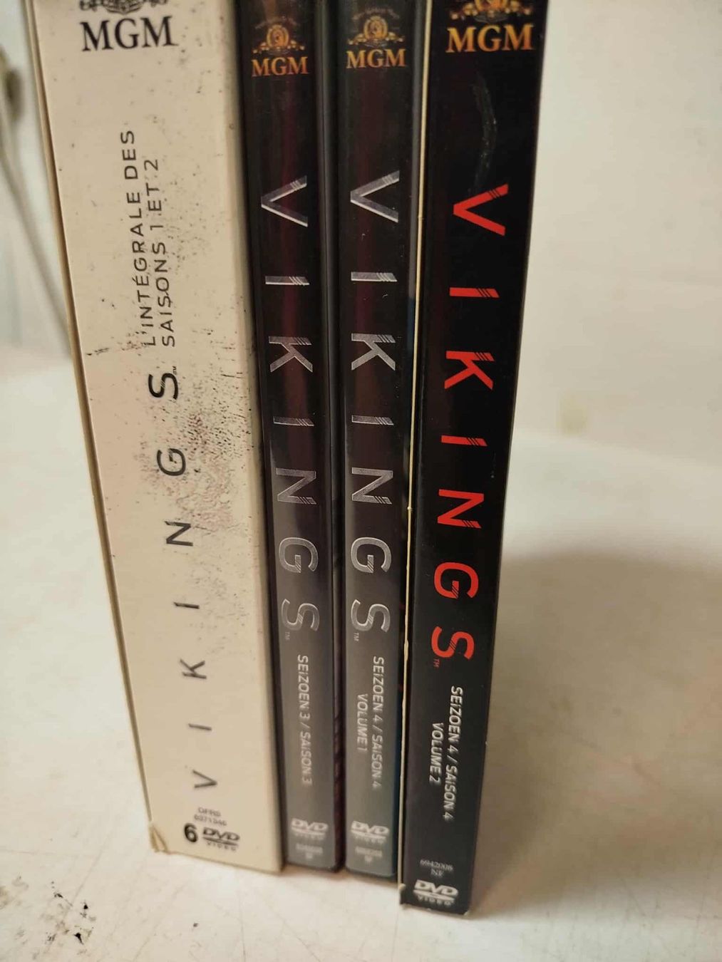 Tutti i DVDs: DvD Vikings Saison 1-4 – Usato da La Chaux-de-Fonds venduto da Emmaus2300CDF