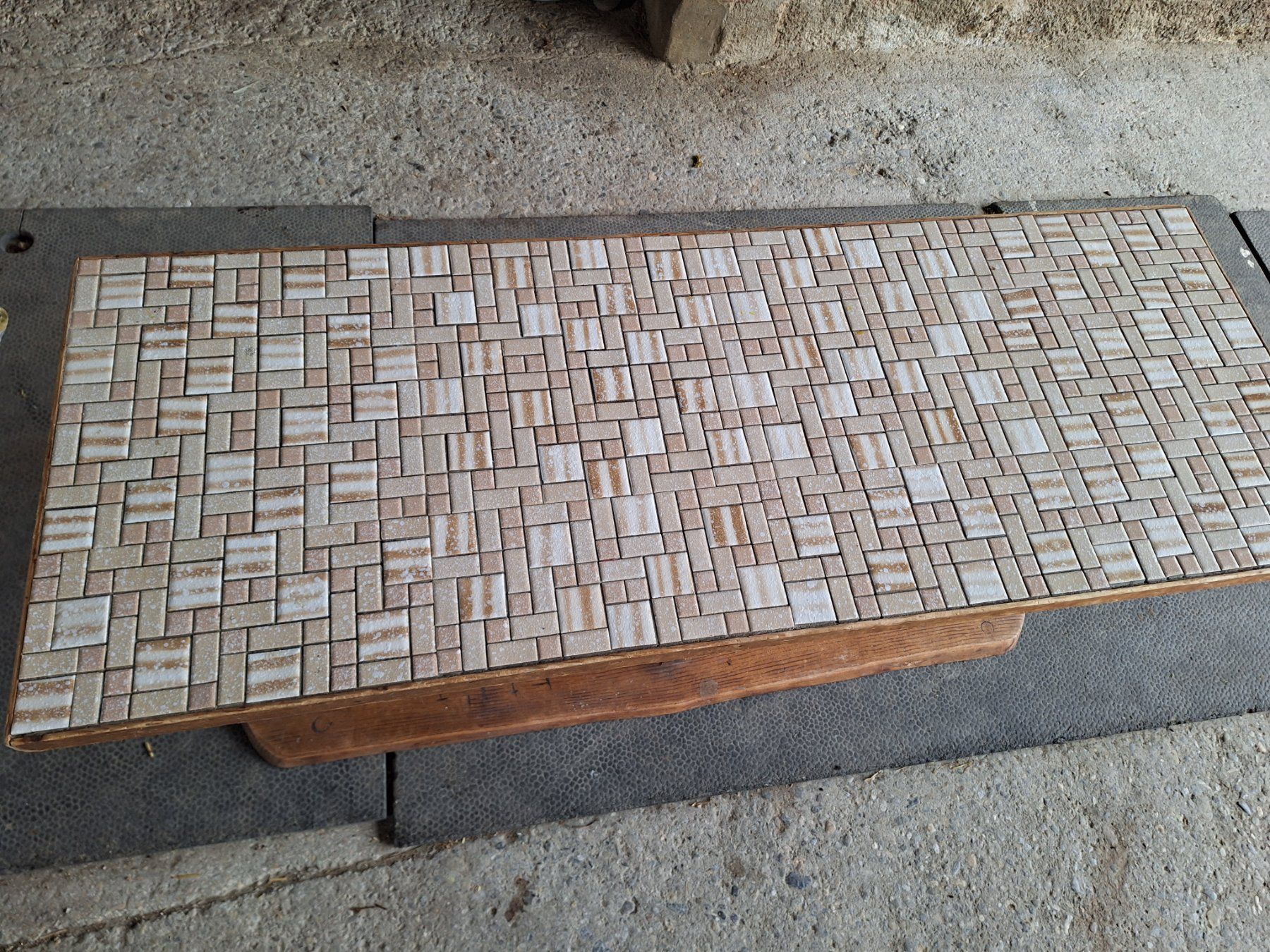 Tische: Table de salon RUSTIQUE – Gebraucht aus Bavois von Pafly63 1