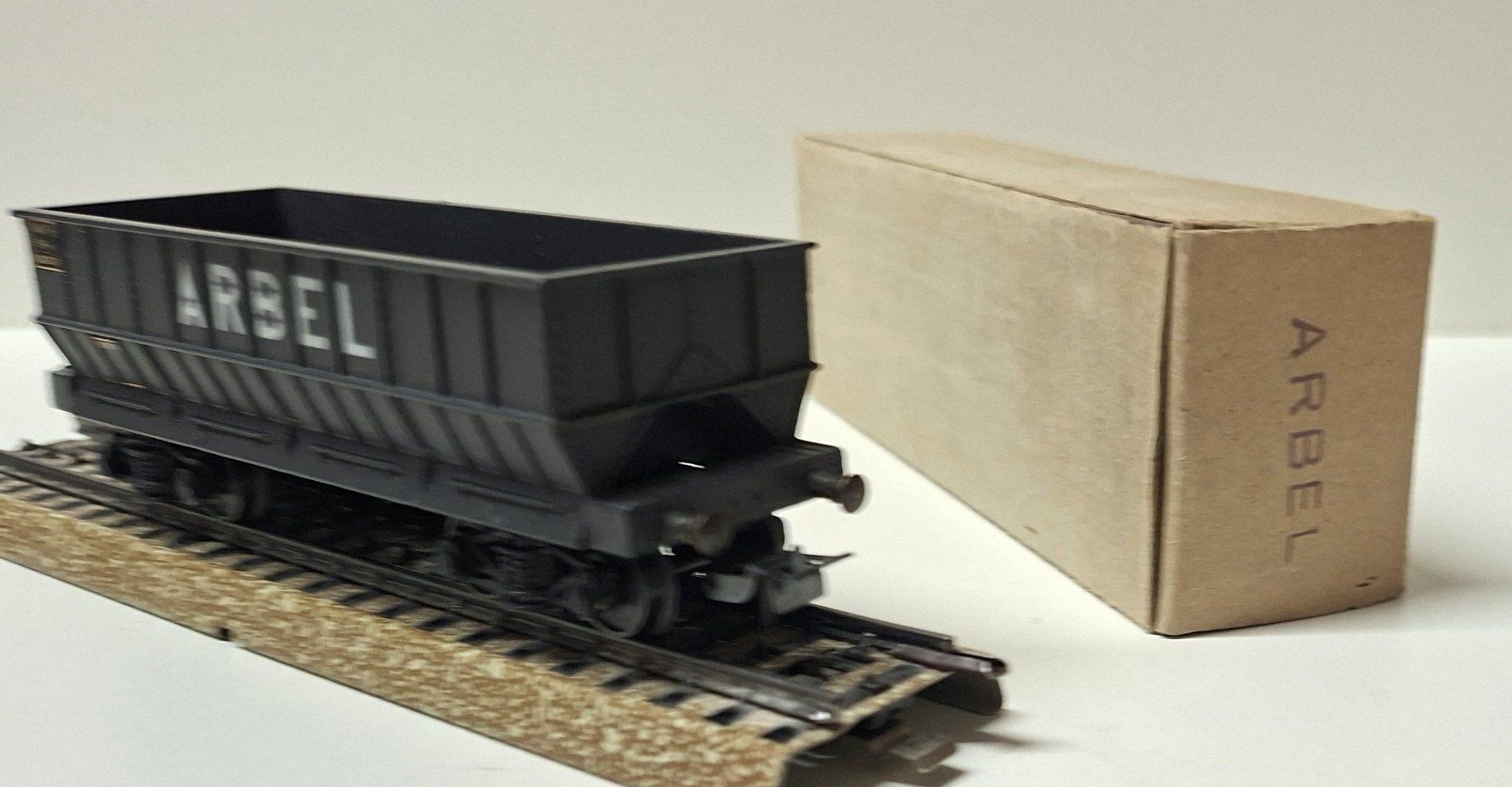 Modellini di ferrovie: SMCF 564 - 4a Erzwagen ARBEL, Okt – Usato da Cheseaux-Noréaz venduto da byefundus 2