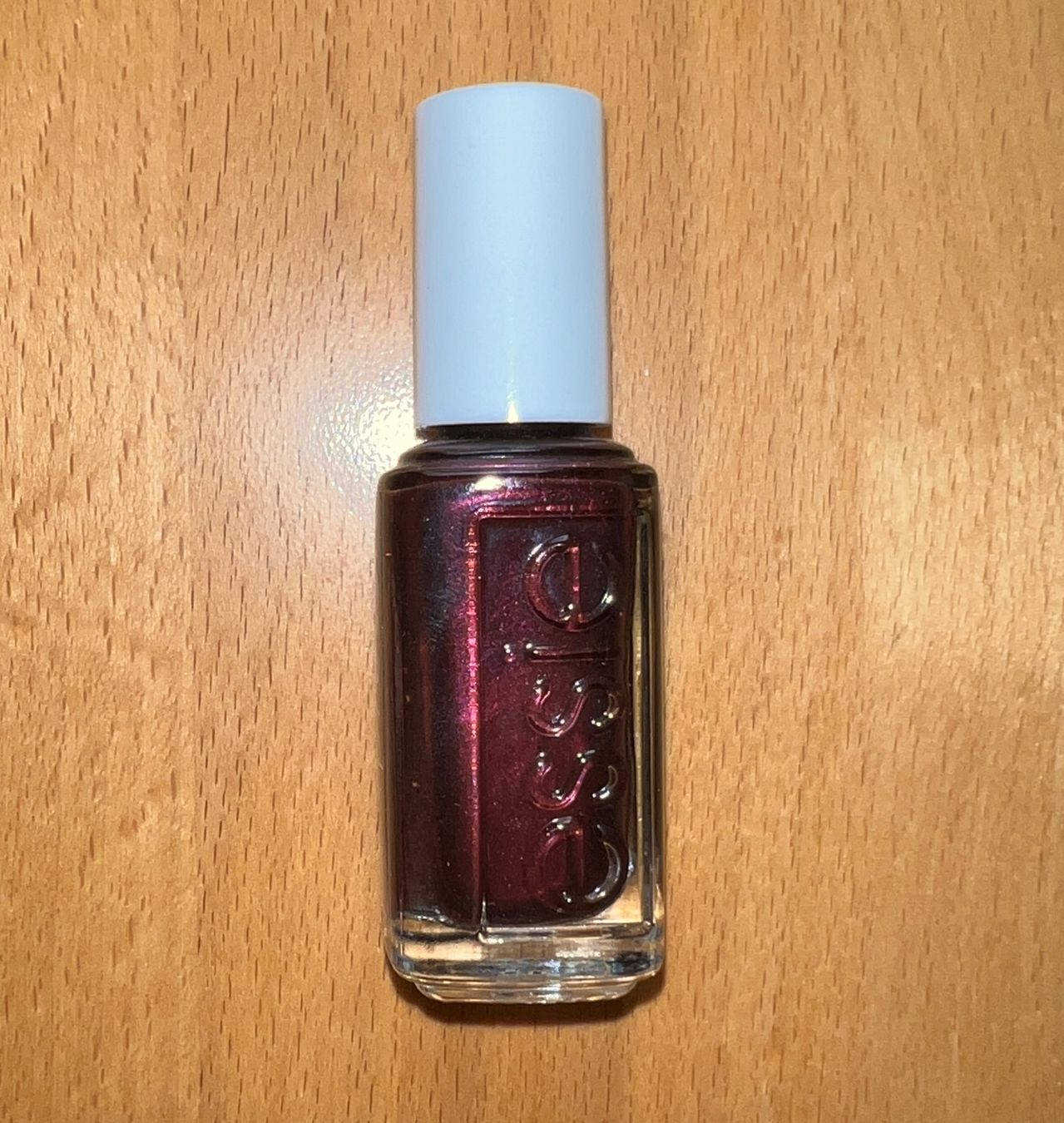Essie Smalto per unghie: Essie Nagellack "breaking the bold" – Nuovo (secondo la descrizione) da Therwil venduto da blubblubblubb
