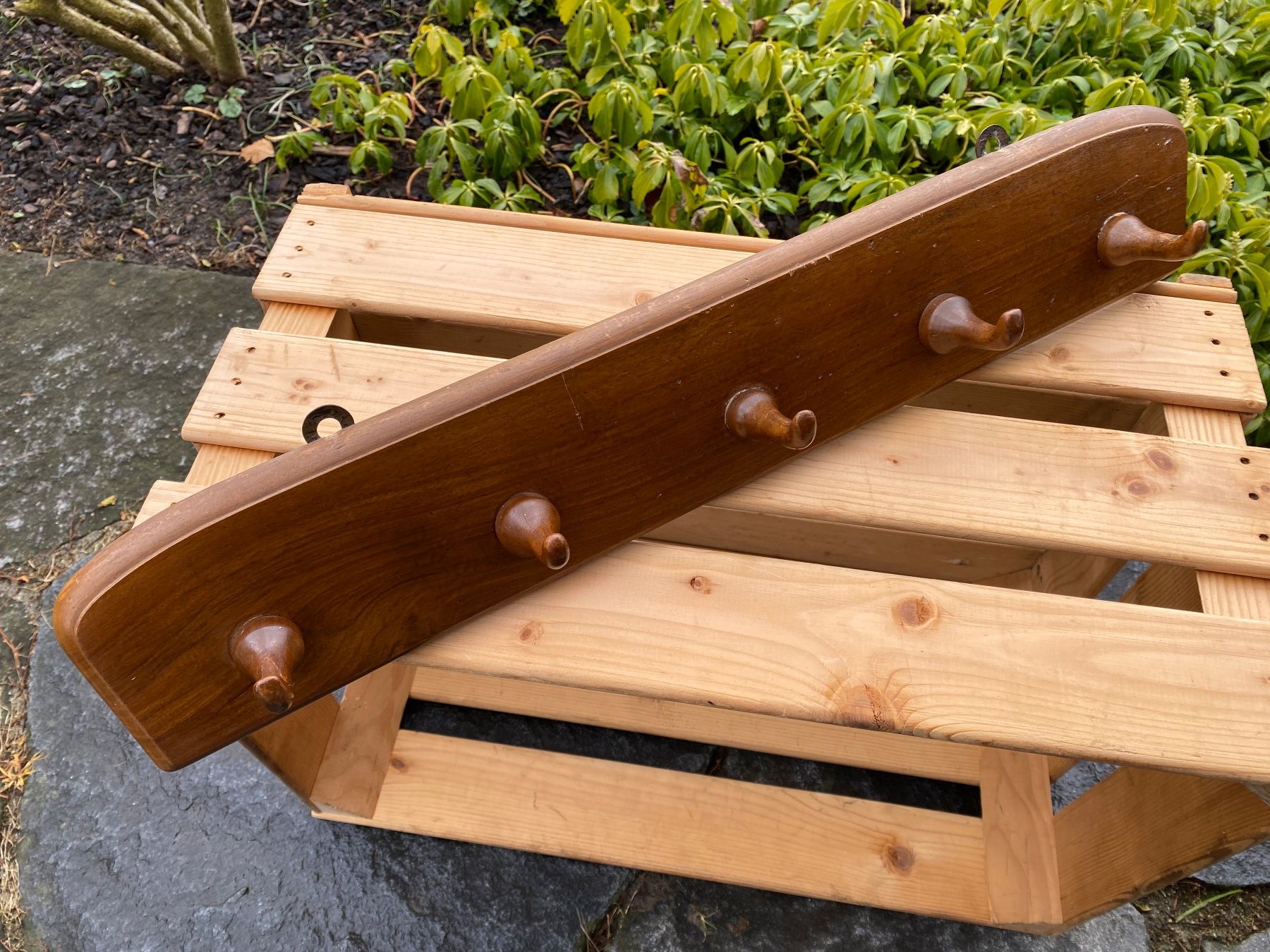 Garderobe: schöne alte Garderobe aus Holz – Gebraucht aus Feldbach von Olive1 2