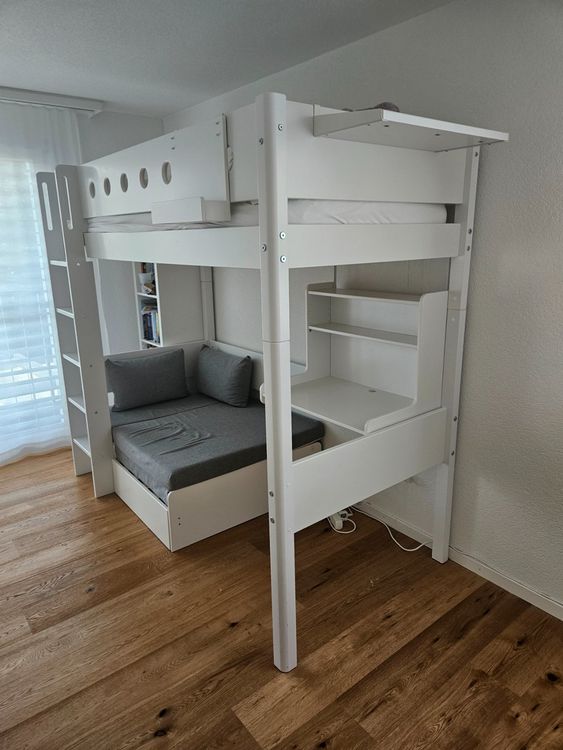 Kinder Hochbett mit Sofa, Pult und Matratze Kaufen auf Ricardo