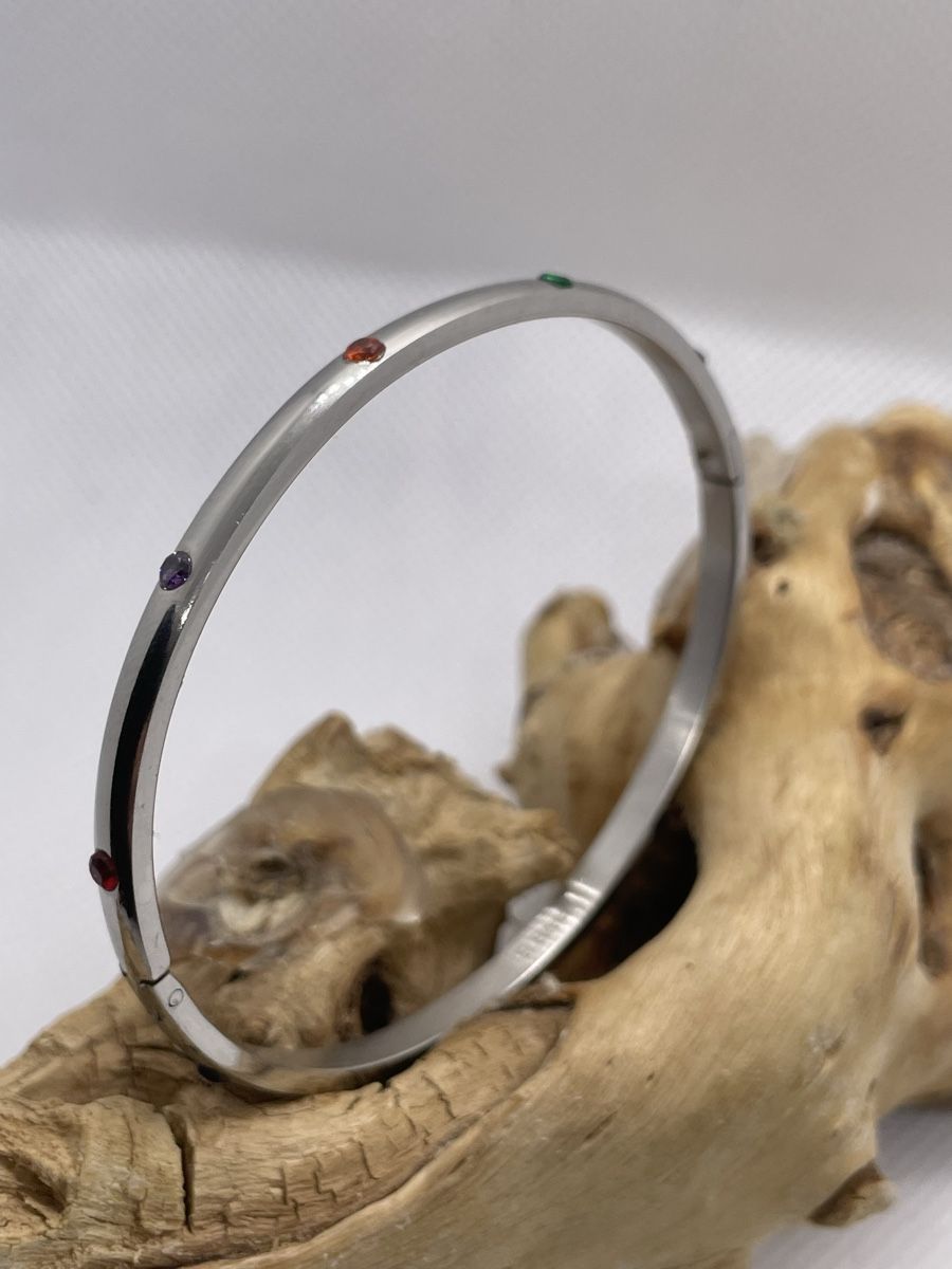 Armbänder & -reifen: Edelstahl Armreif mit Farbsteinen, Grösse S/M – Neu und originalverpackt aus Zürich von dun_k7s7